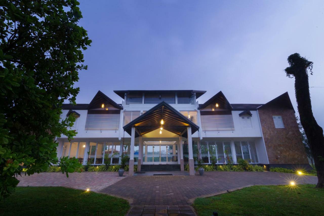 Subaseth Villa Anuradhapura Bagian luar foto