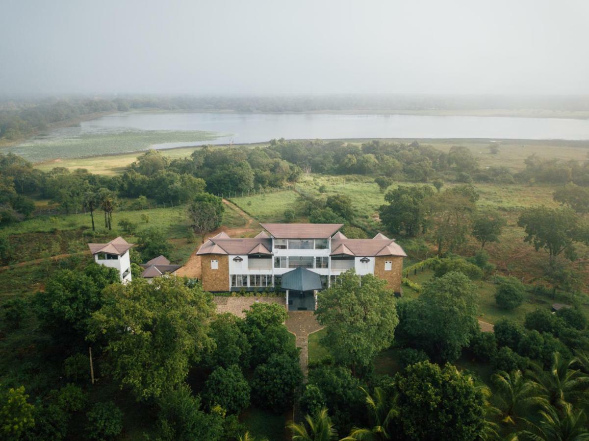 Subaseth Villa Anuradhapura Bagian luar foto